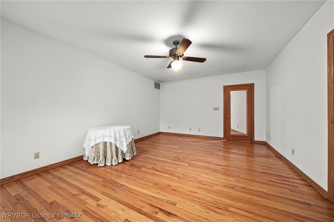 property viewer photo 27