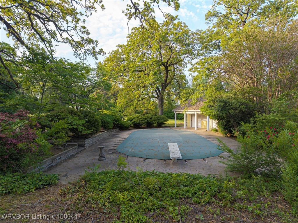 property viewer photo 40