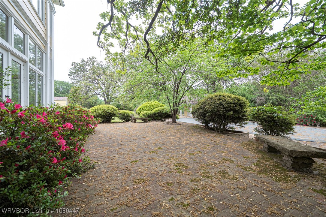 property viewer photo 47