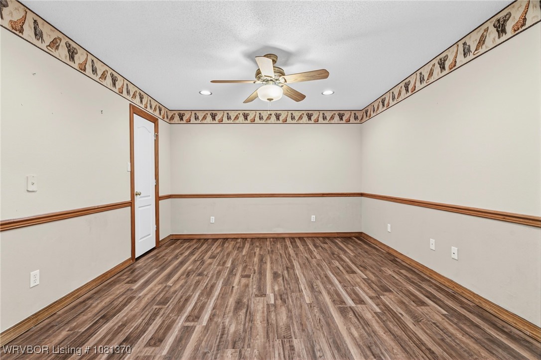 property viewer photo 16