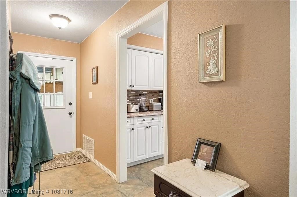 property viewer photo 3
