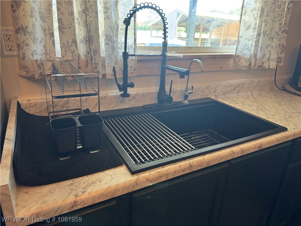 property viewer photo 19