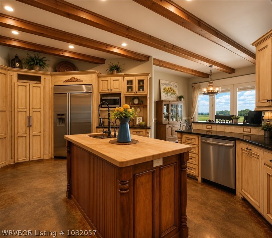 main property photo 10
