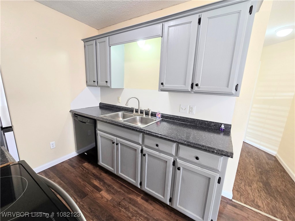property viewer photo 16
