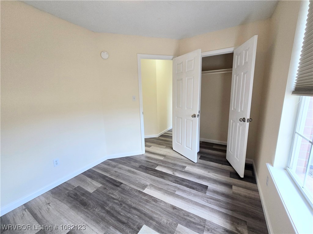 property viewer photo 6