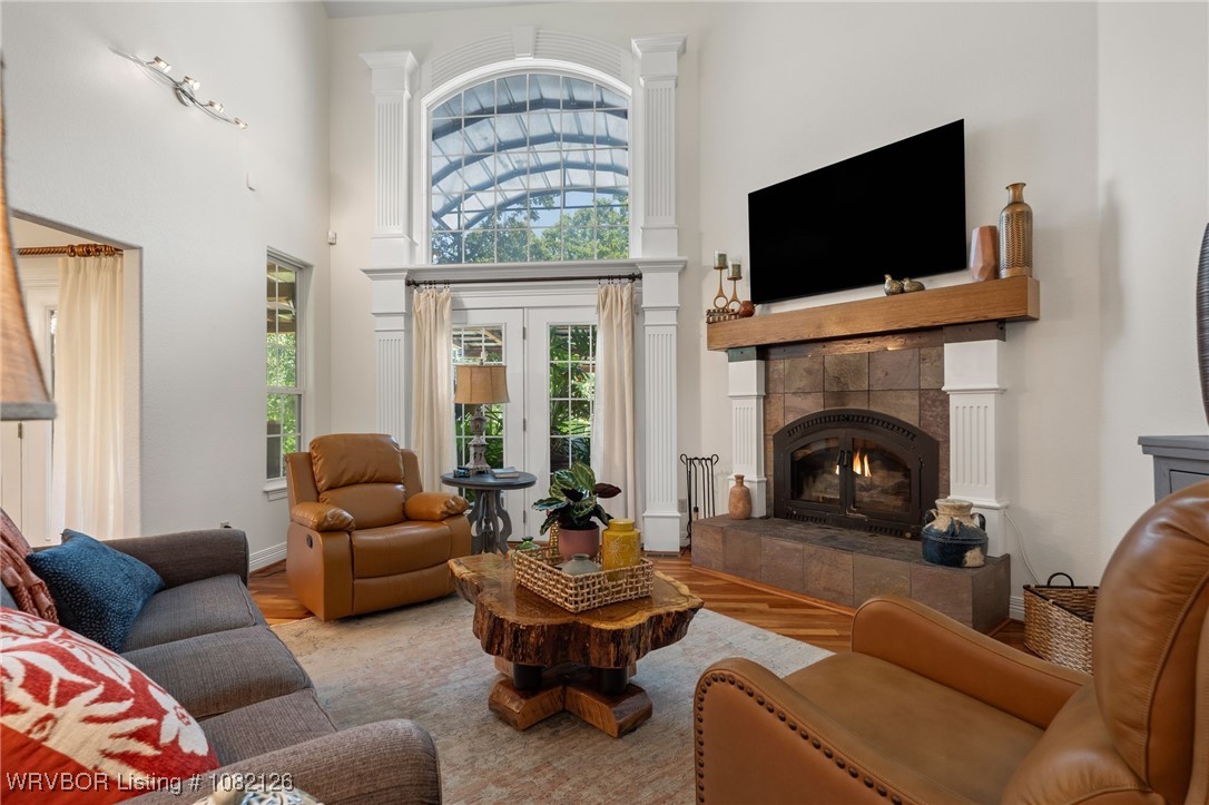 property viewer photo 5
