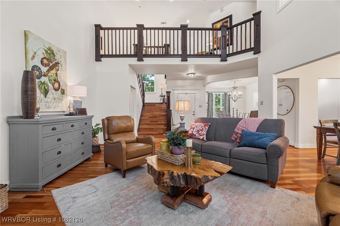property viewer photo 7