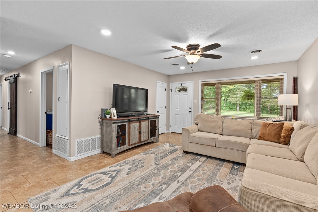 property viewer photo 2