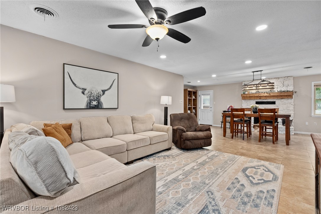 property viewer photo 3