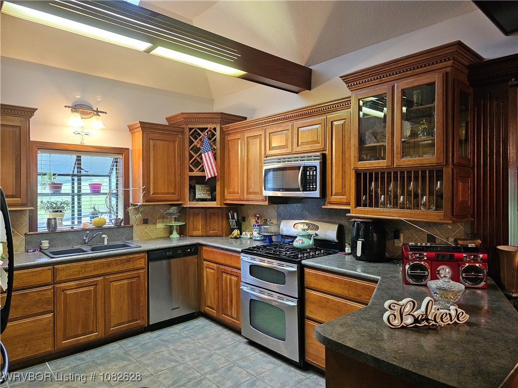 main property photo 5
