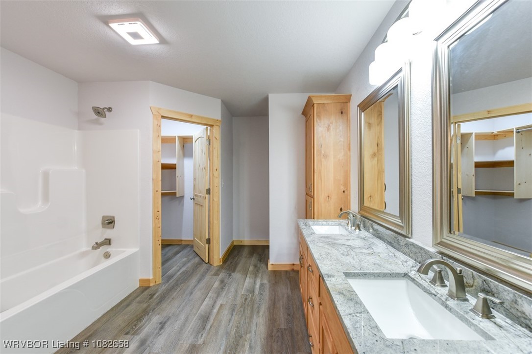 property viewer photo 13