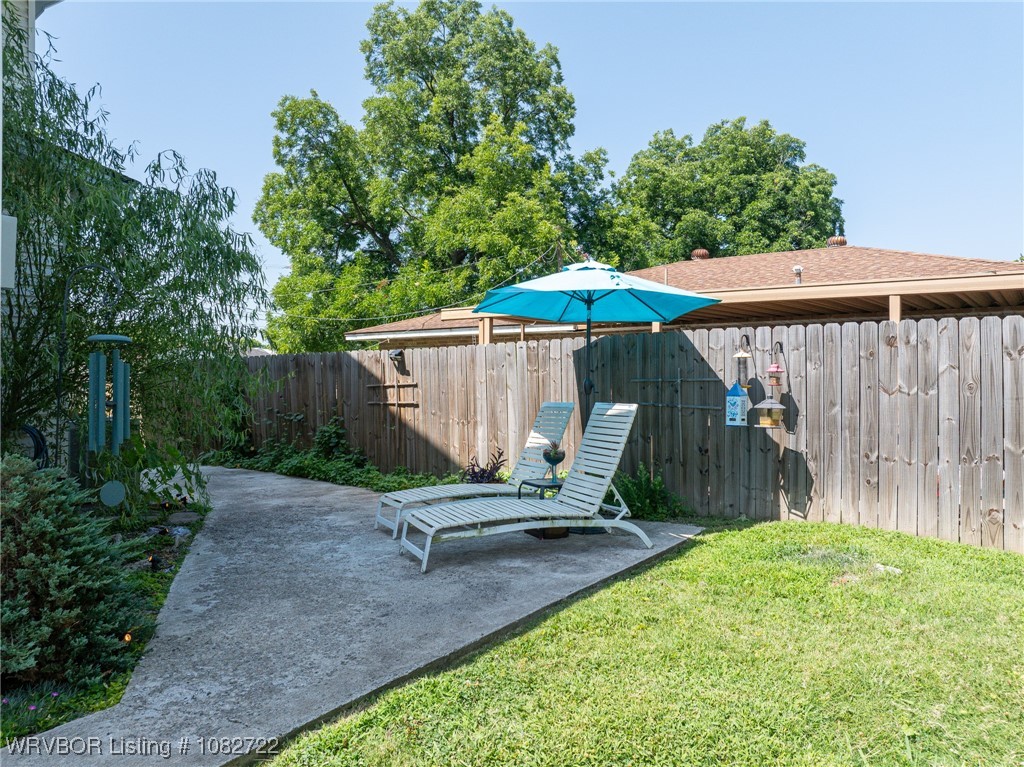 main property photo 40