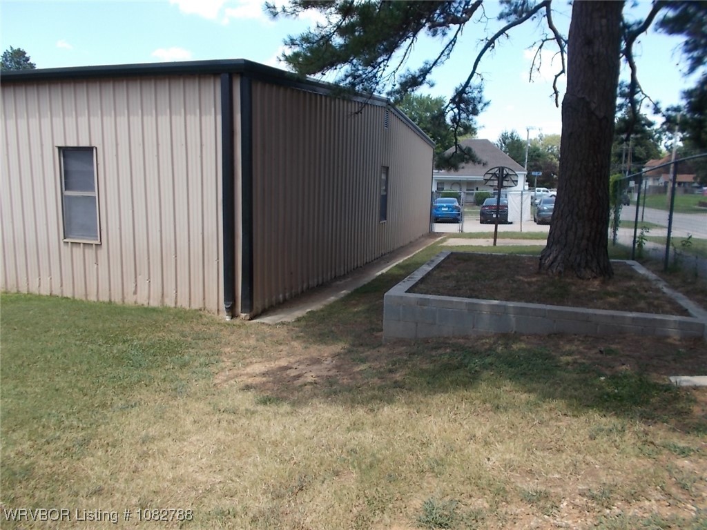 main property photo 25