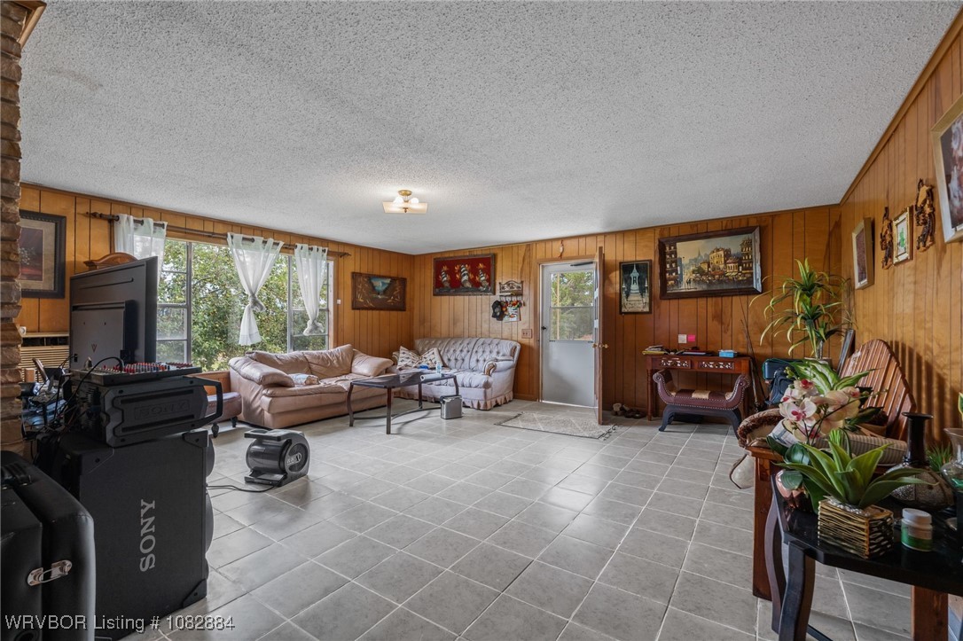 property viewer photo 3