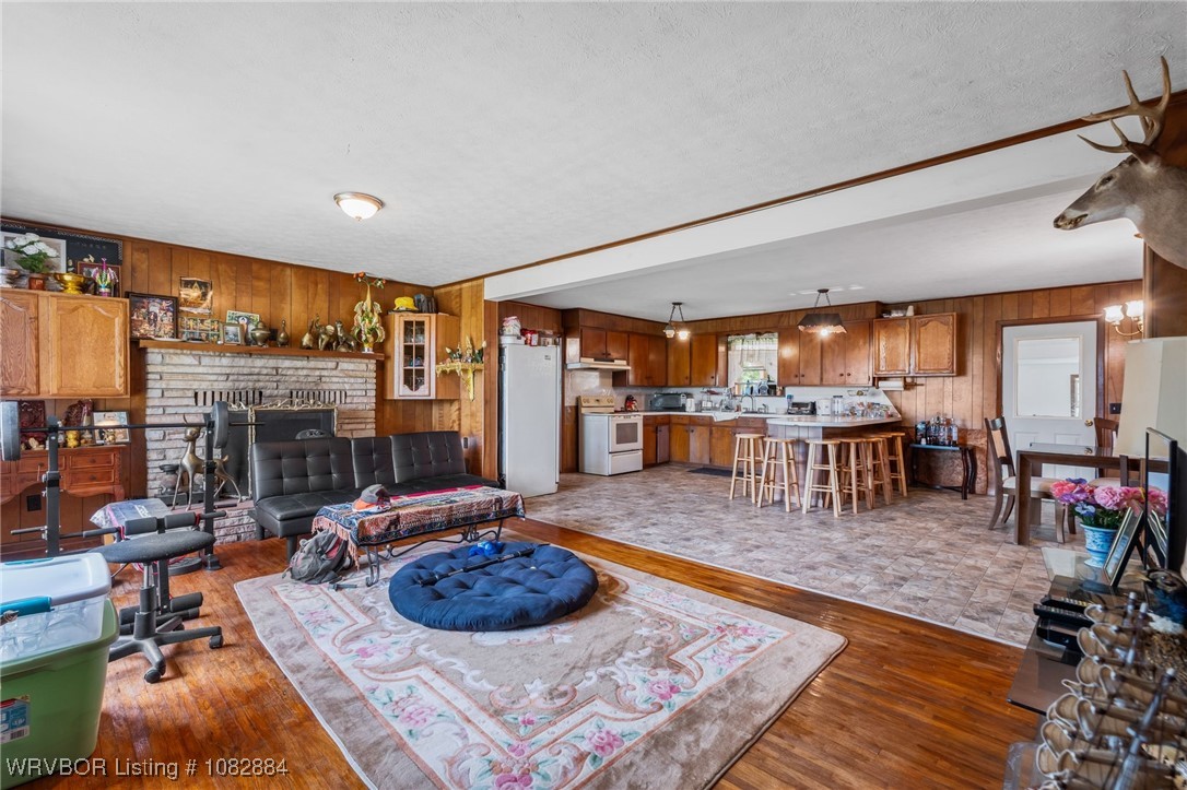 property viewer photo 7