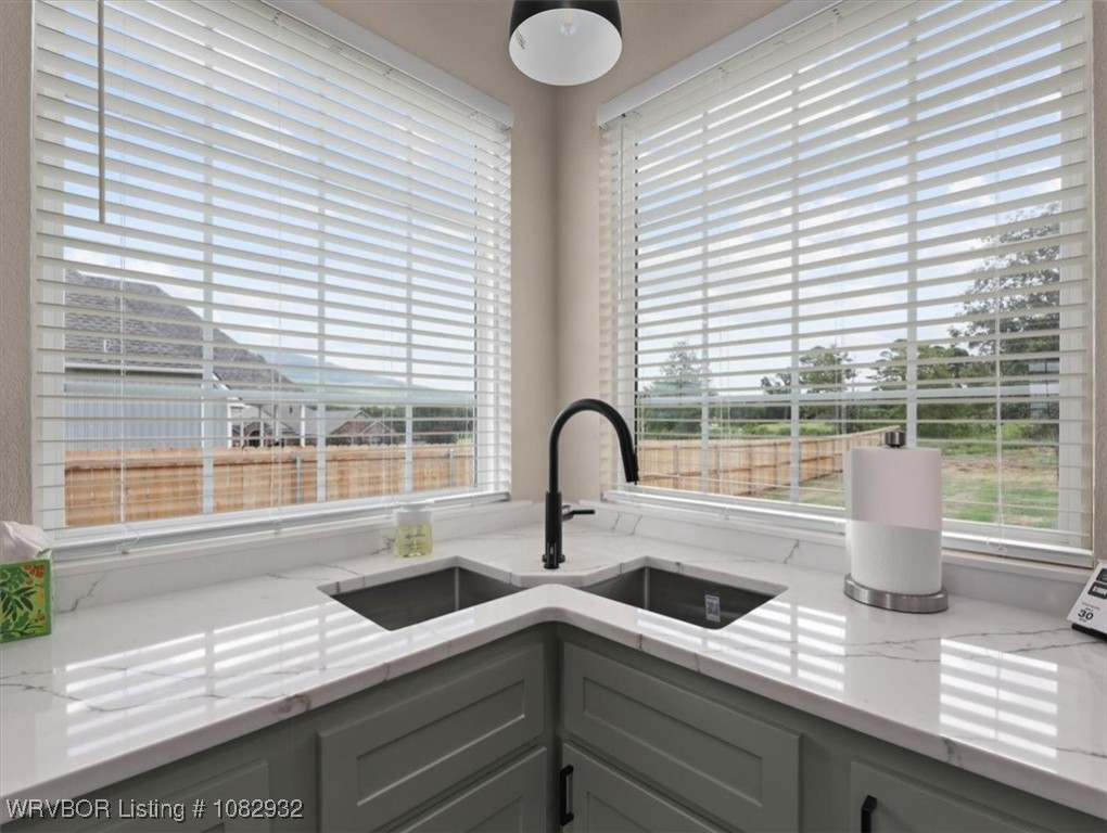 property viewer photo 11