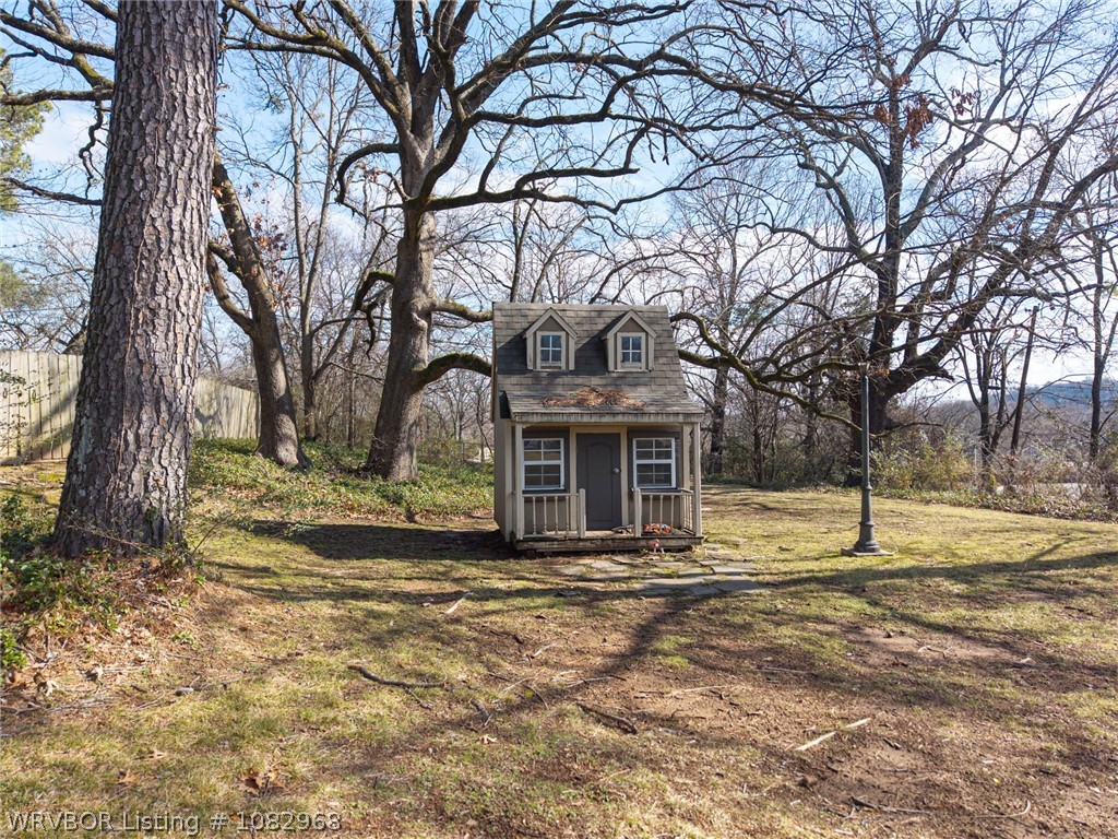 main property photo 11