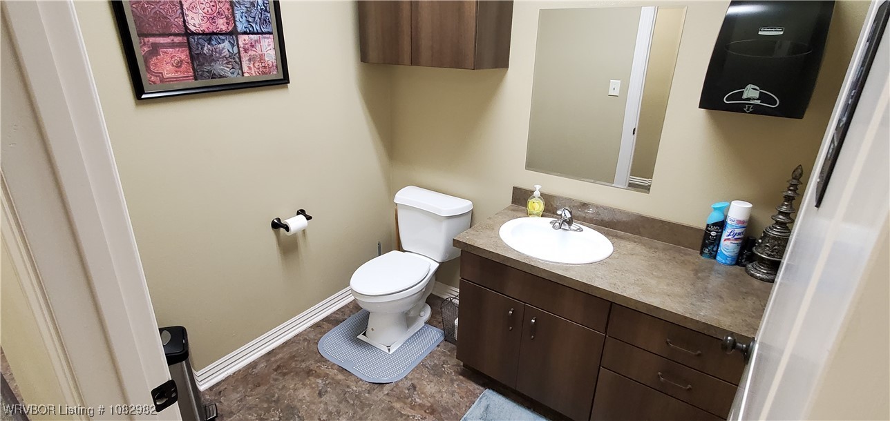 main property photo 13