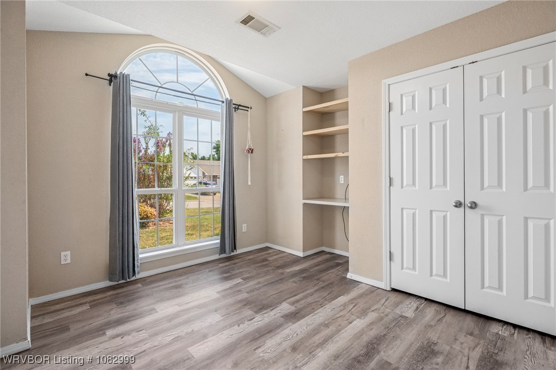 property viewer photo 14