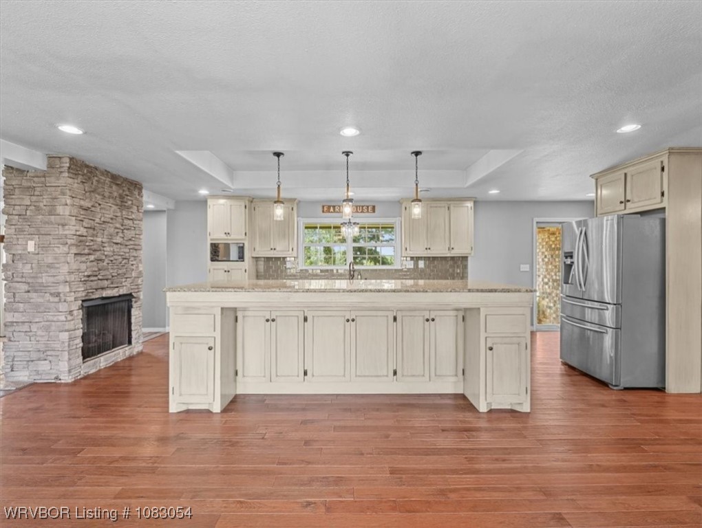 property viewer photo 11