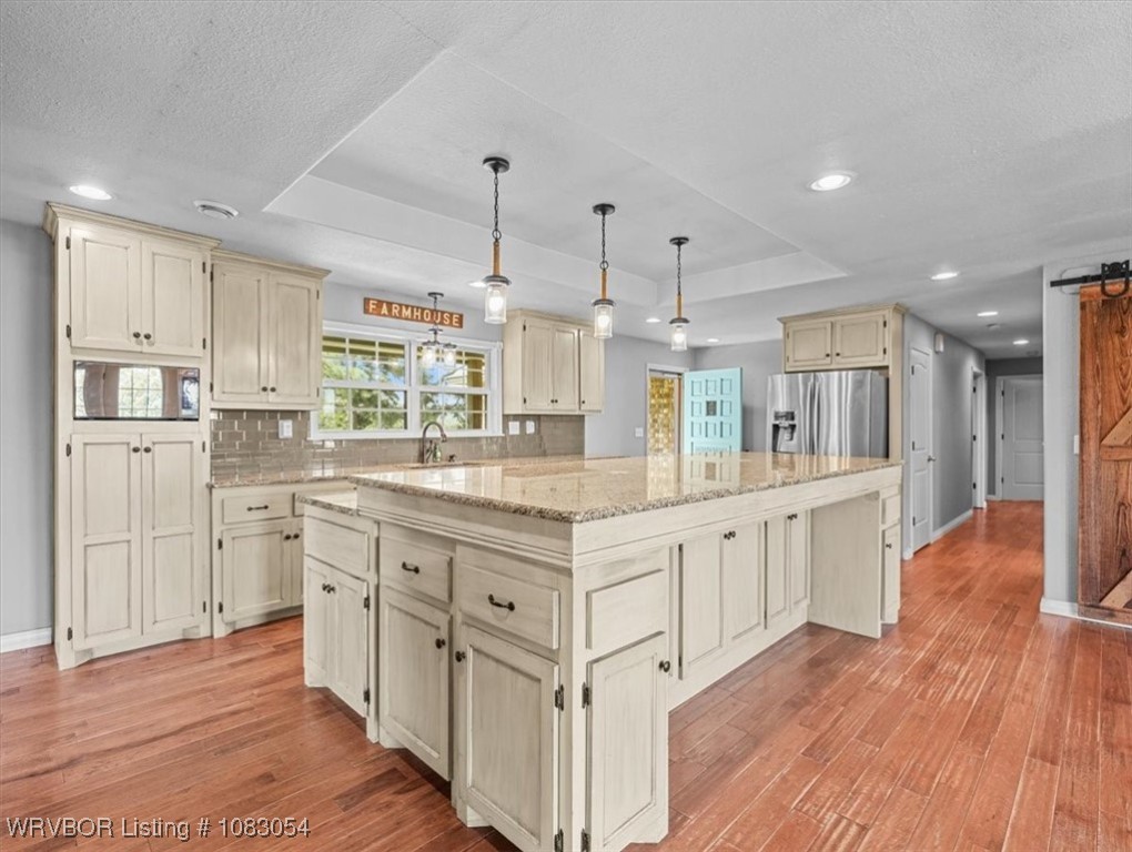 property viewer photo 12