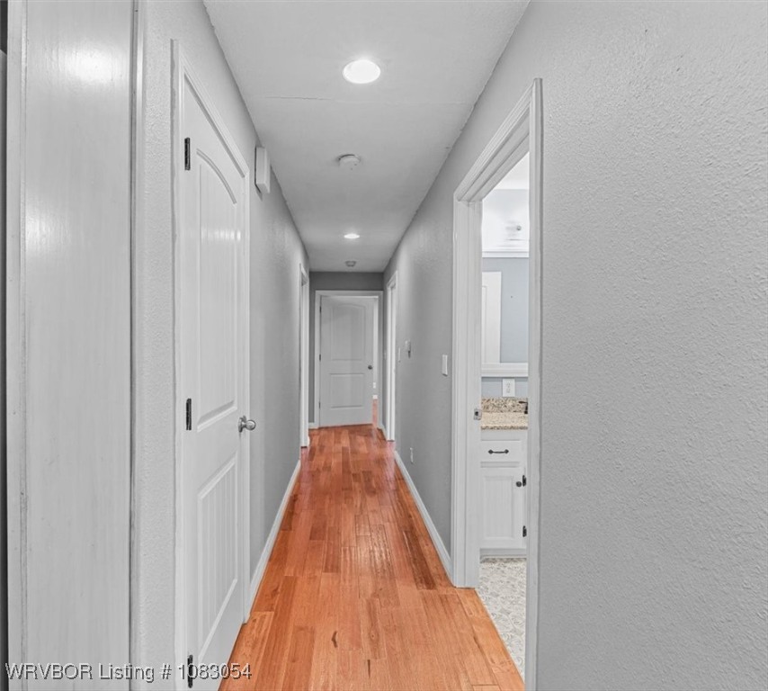 property viewer photo 16