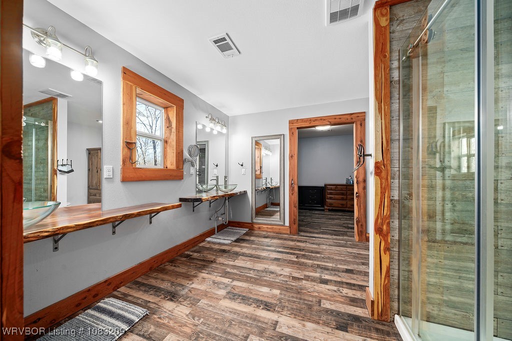 property viewer photo 25