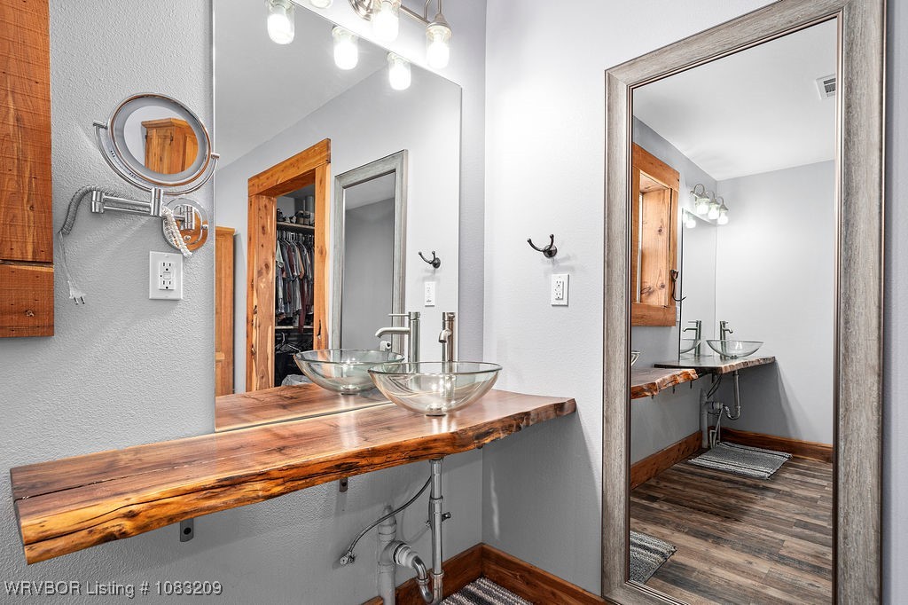 property viewer photo 27