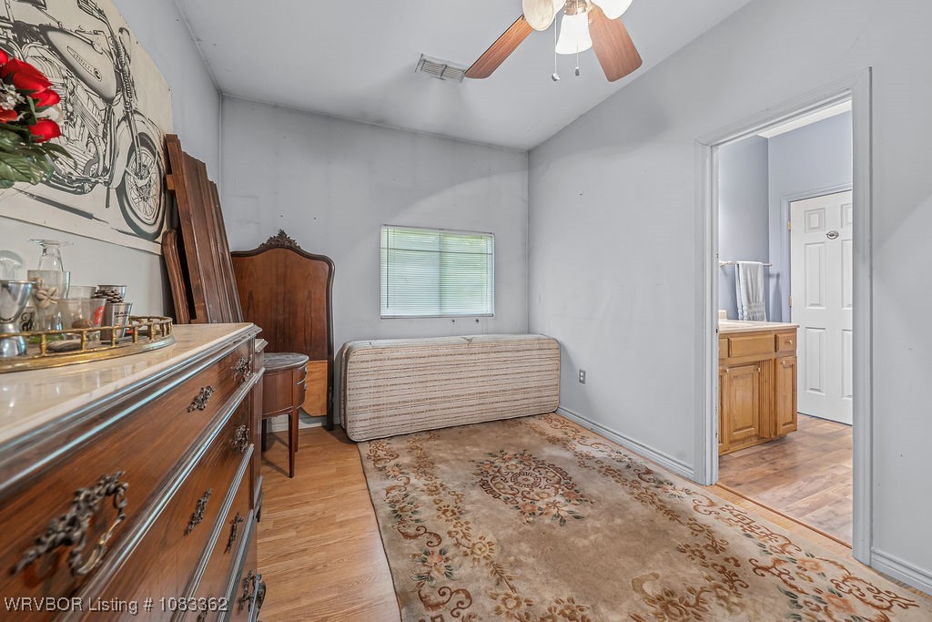 property viewer photo 47