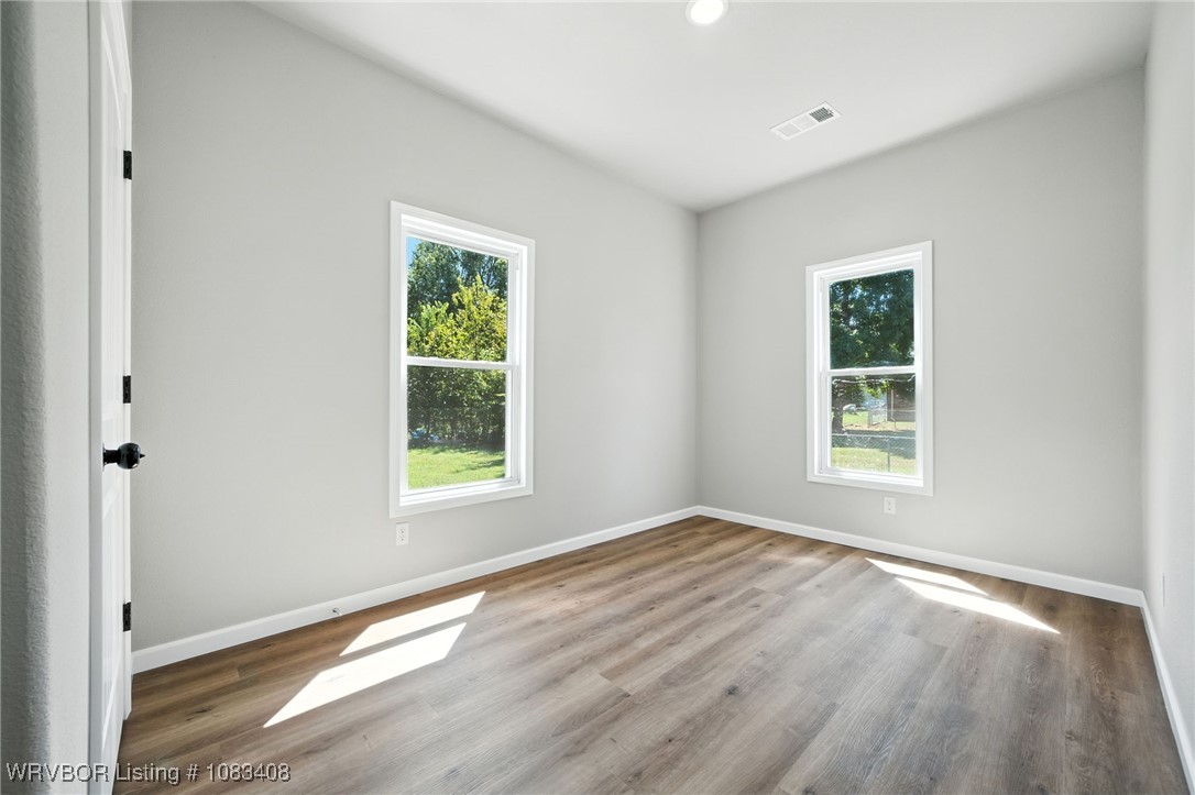 property viewer photo 19