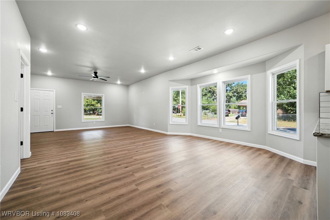property viewer photo 5