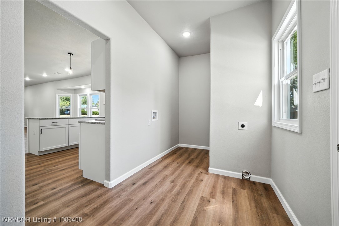 property viewer photo 9