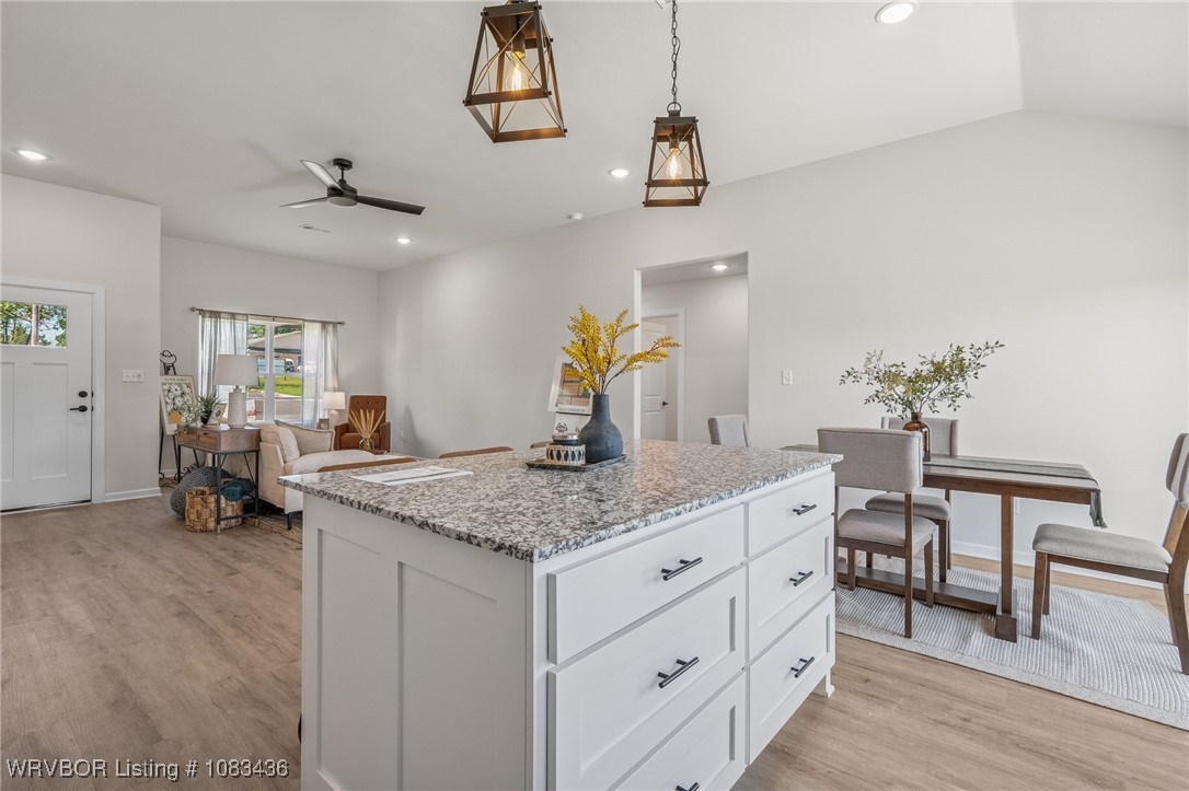 property viewer photo 6