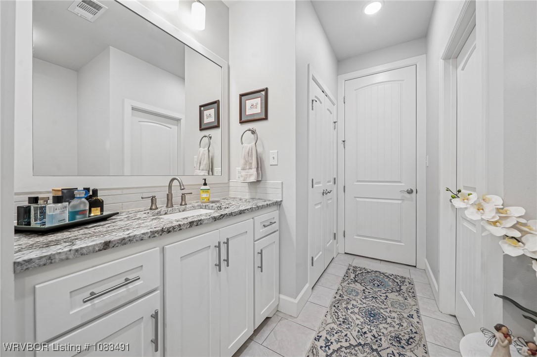 property viewer photo 26