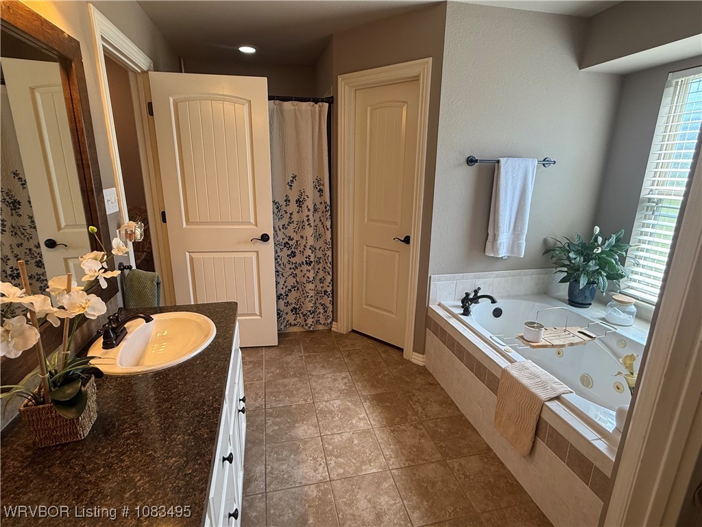 property viewer photo 24