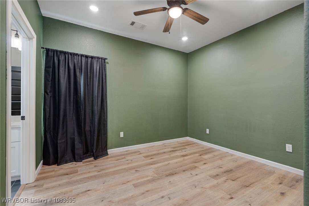 property viewer photo 19