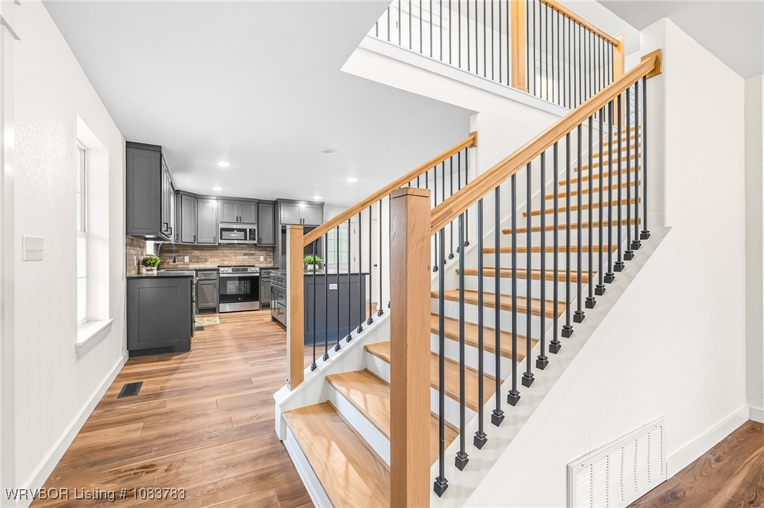 property viewer photo 4