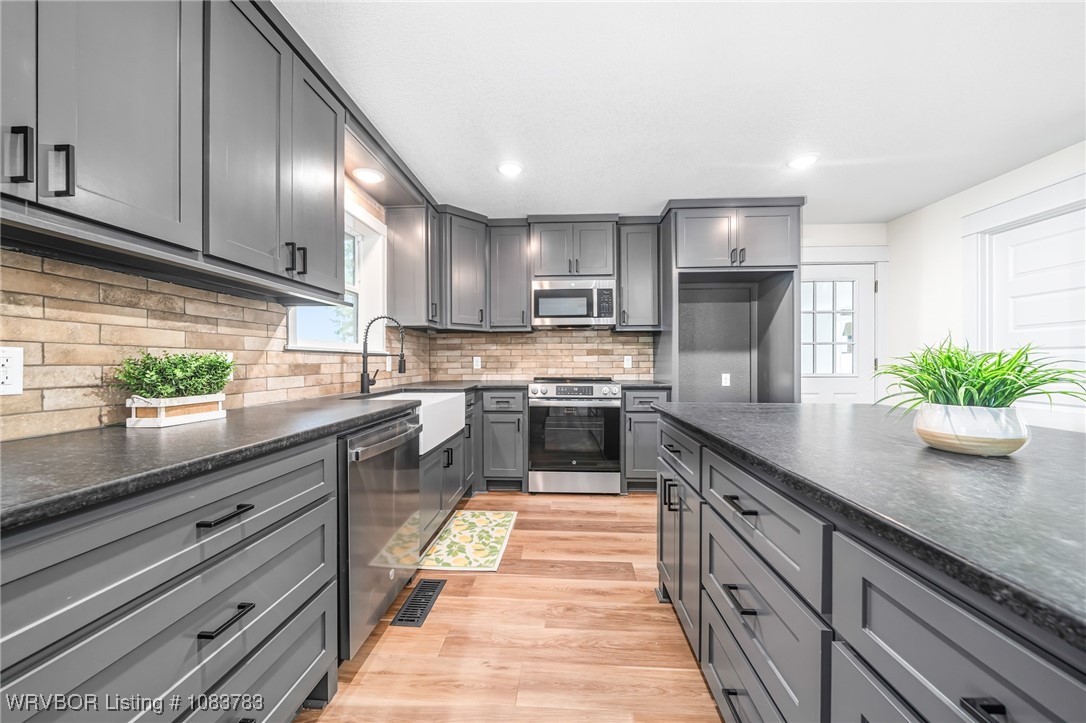 property viewer photo 5