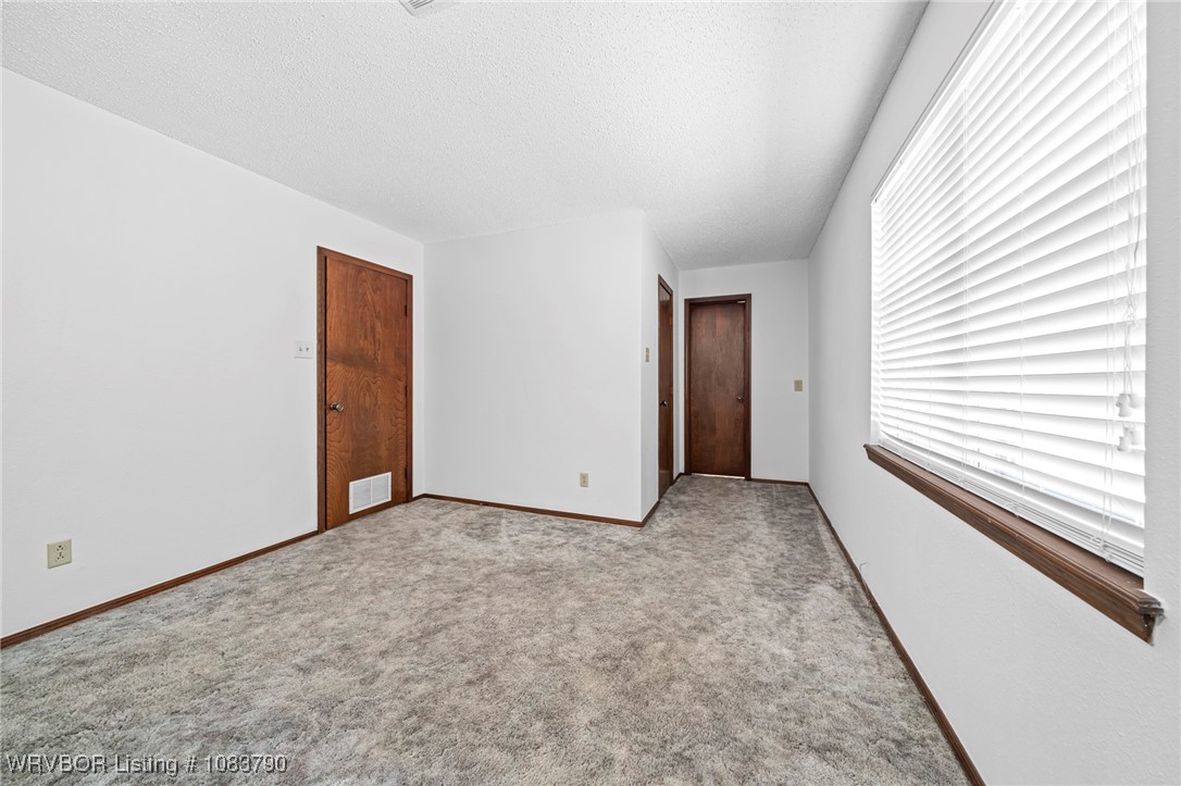 property viewer photo 25