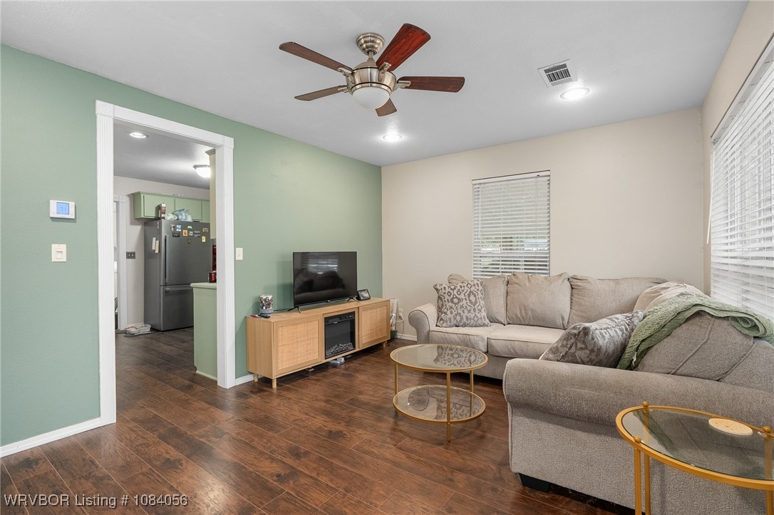 property viewer photo 3