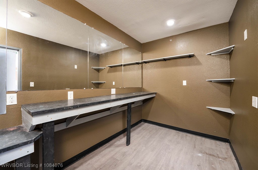 property viewer photo 20