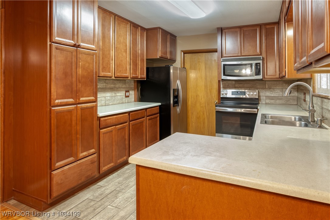main property photo 11
