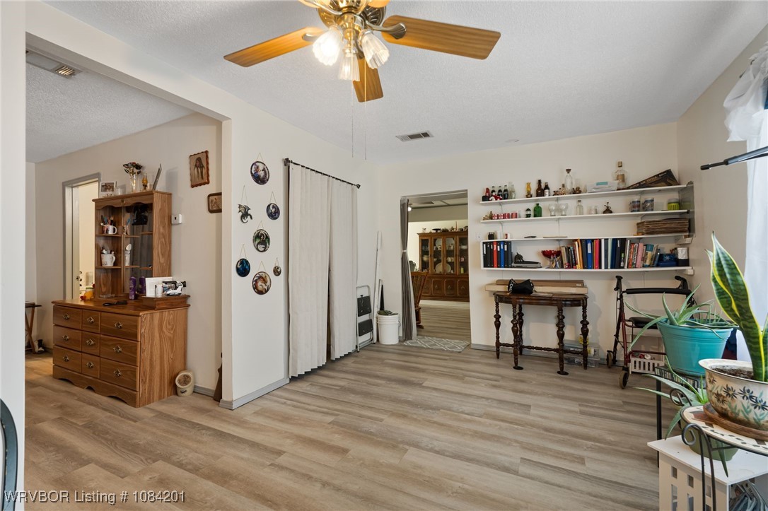 property viewer photo 13