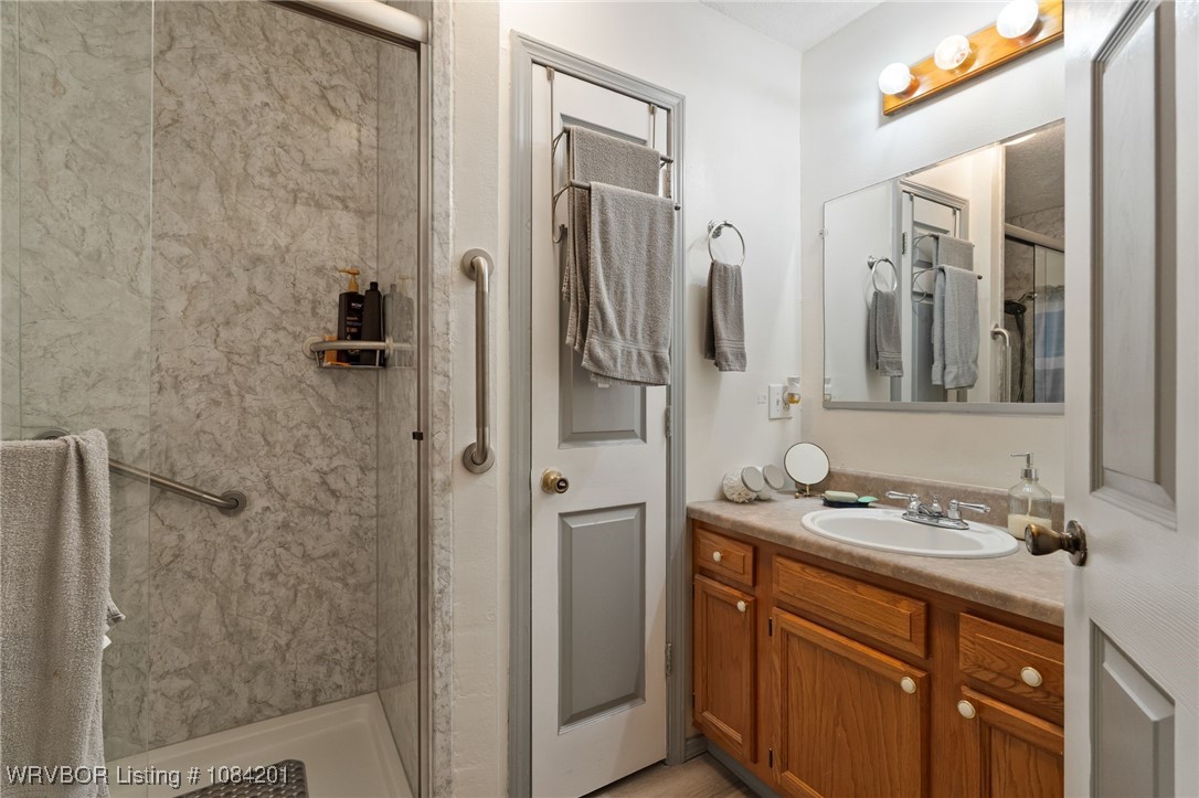 property viewer photo 19