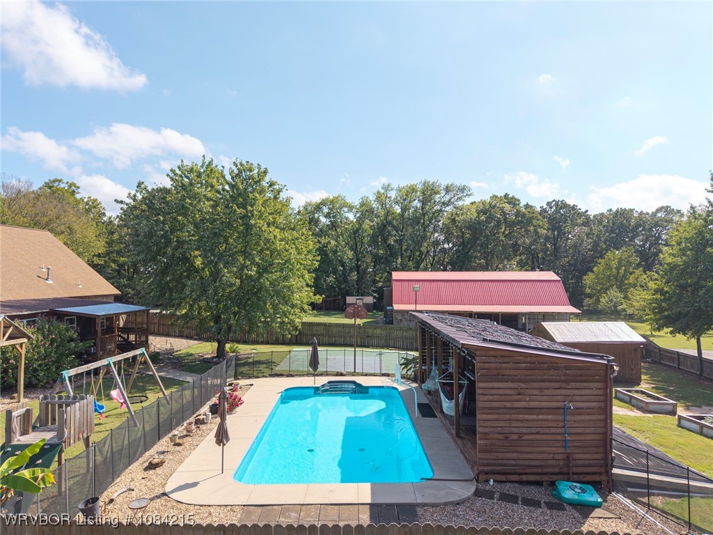 main property photo 16