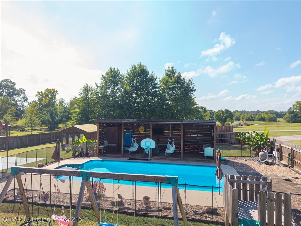 main property photo 17