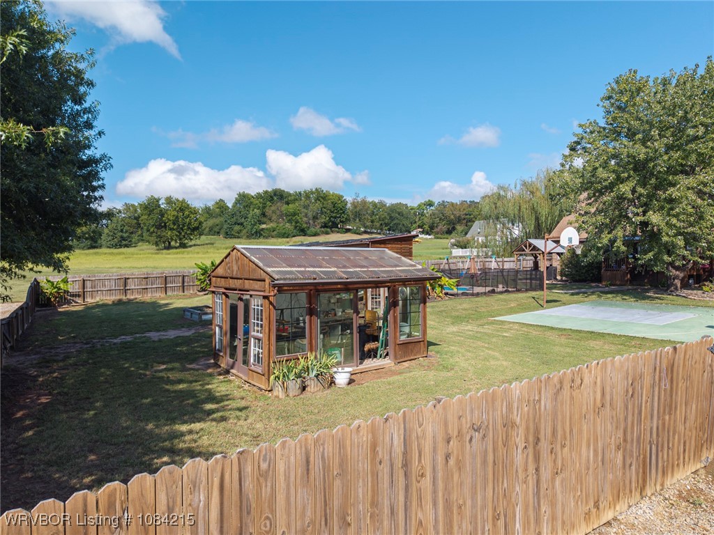 main property photo 18