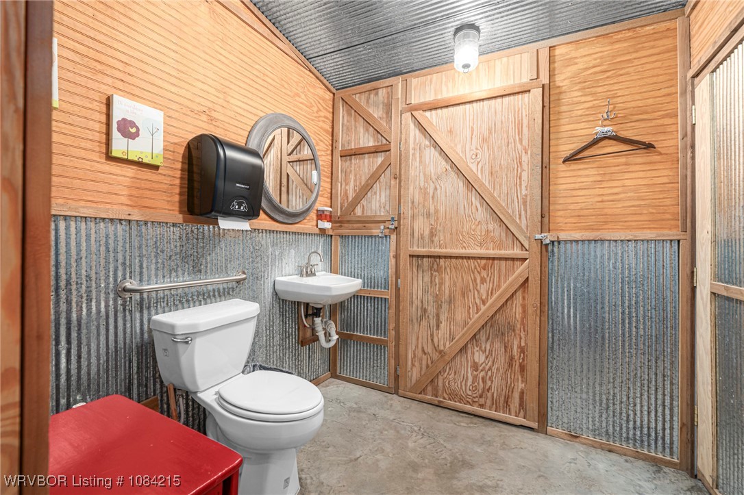 main property photo 67