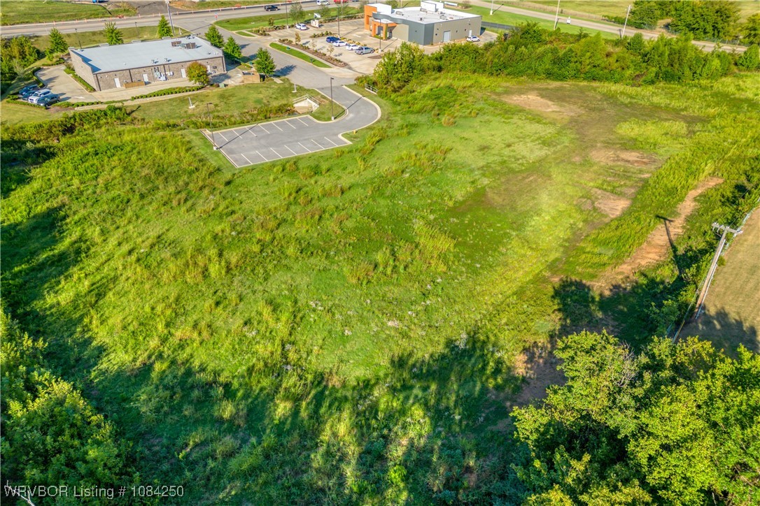 main property photo 11