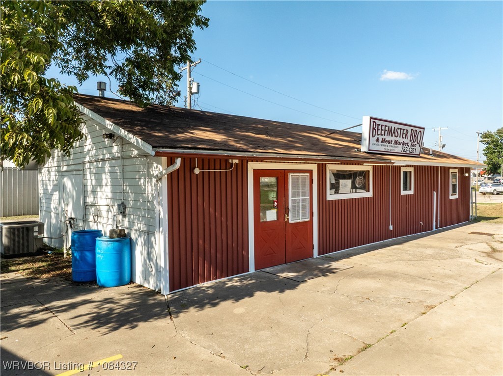 main property photo 2